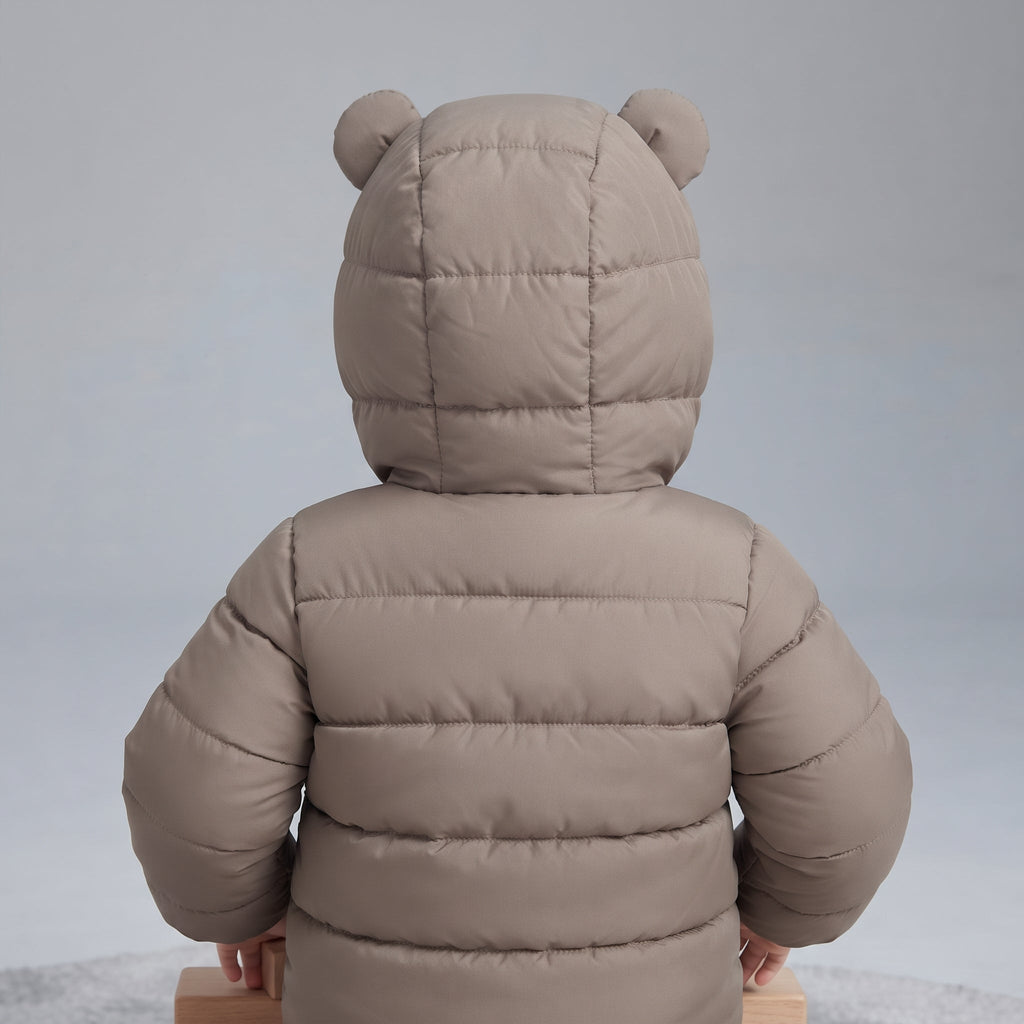 Chaqueta acolchada EmpiBy color topo para bebé con capucha y orejitas de oso, vista trasera