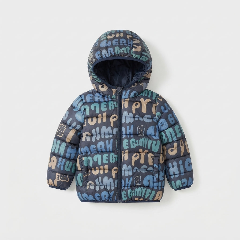 Chaqueta acolchada EmpiBy para niños con capucha y estampado colorido de letras sobre fondo azul marino