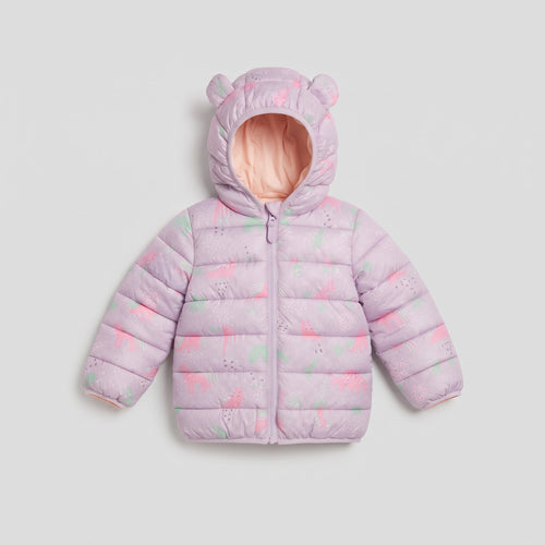 Chaqueta acolchada EmpiBy color lila con estampado de unicornios, capucha con orejitas y cierre frontal.