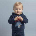 Bebé niño con conjunto EmpiBy de Batman azul marino, sudadera con capucha amarilla y pantalón jogger cómodo