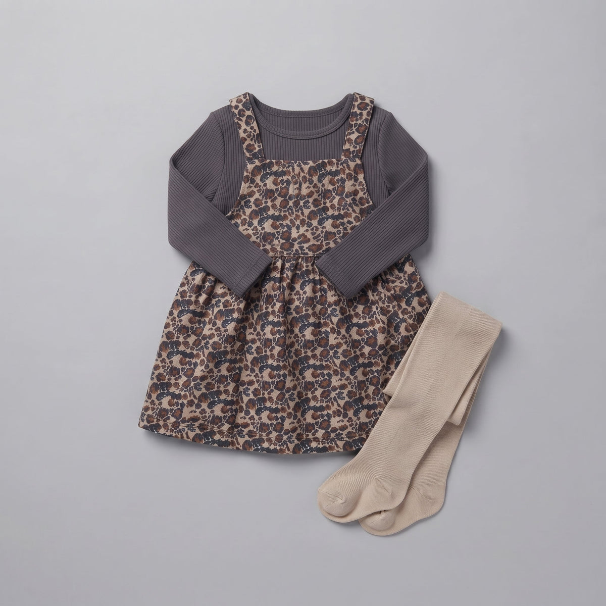 Conjunto EmpiBy de 3 piezas para bebé niña con vestido tipo peto estampado de leopardo, camiseta gris y medias