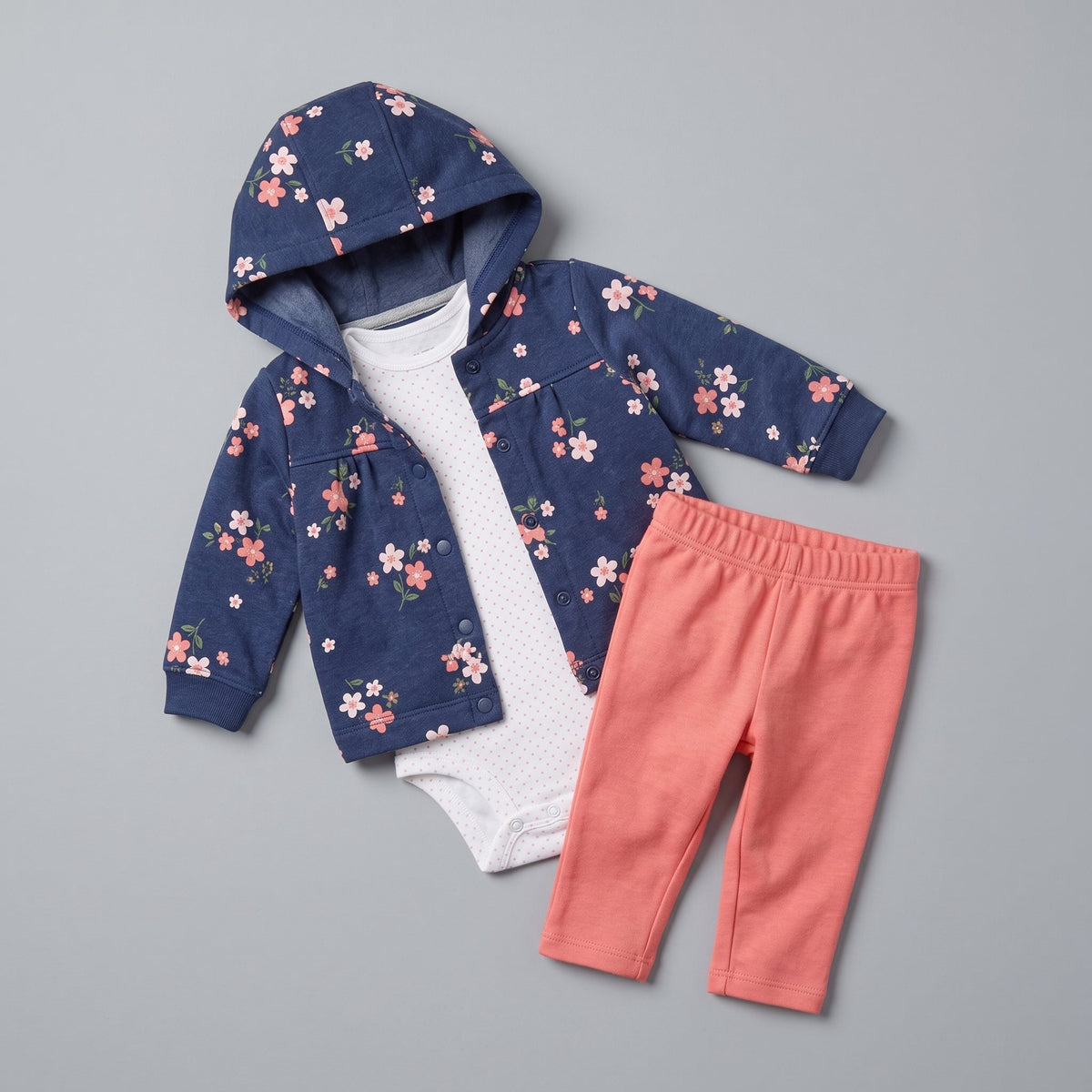 Conjunto EmpiBy de 3 piezas para bebé niña con chaqueta azul marino floral, body blanco y pantalón rosa salmón