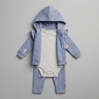 Conjunto EmpiBy de 3 piezas para bebé niña con chaqueta azul de mariposas, body gris y legging a juego