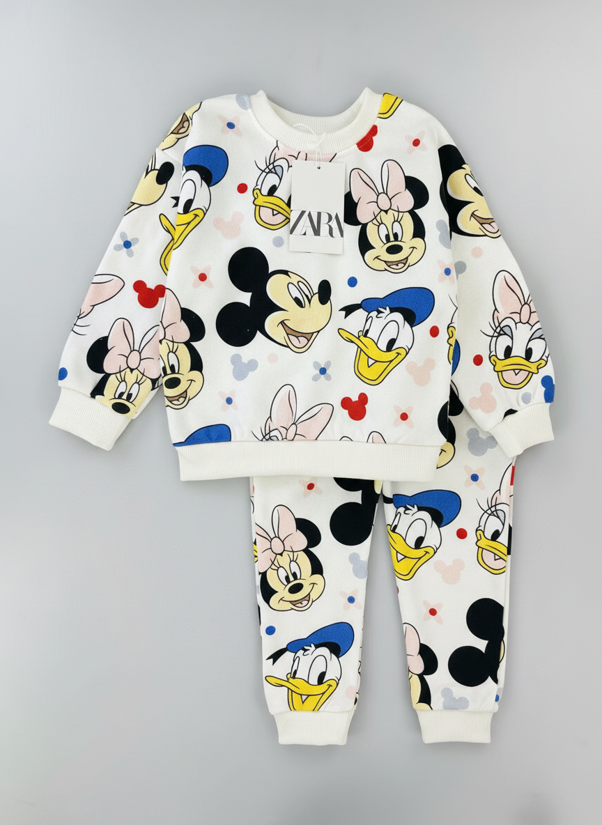 Conjunto EmpiBy de sudadera y pantalón blanco con estampado de personajes Disney Friends para niña