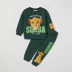 Conjunto EmpiBy de El Rey León en verde oscuro con sudadera de Simba y pantalón jogger a juego para niños
