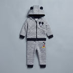 Conjunto EmpiBy de dos piezas gris melange con sudadera de Mickey Mouse, capucha con orejitas y pantalón jogger