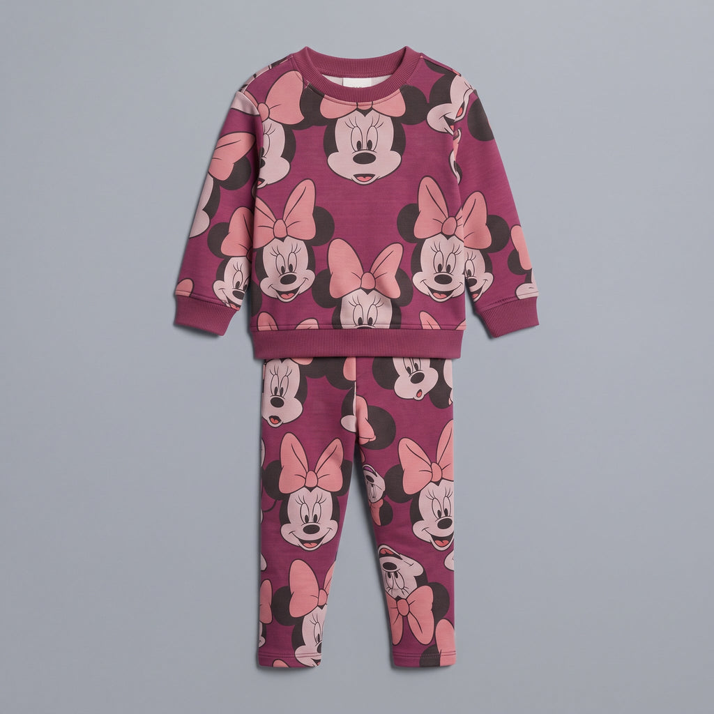 Conjunto EmpiBy de dos piezas para niña en fucsia con estampado integral de Minnie Mouse y diseño cómodo