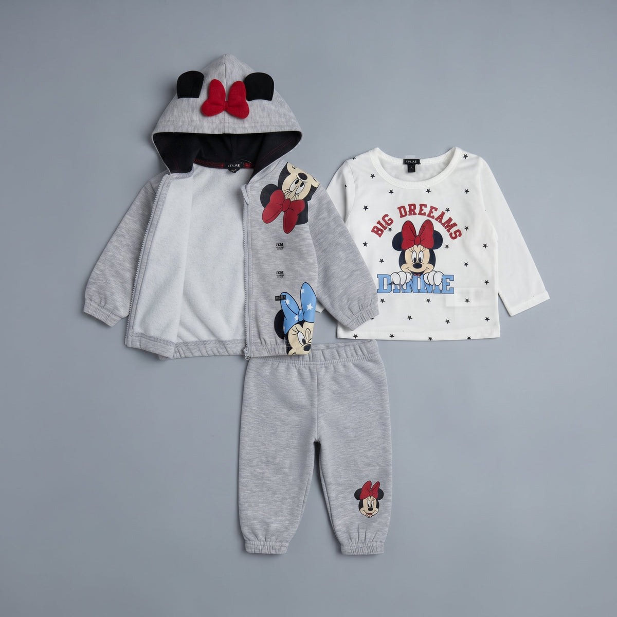 Conjunto EmpiBy de 3 piezas para bebé niña con sudadera gris de Minnie, camiseta blanca y pantalón jogger a juego.
