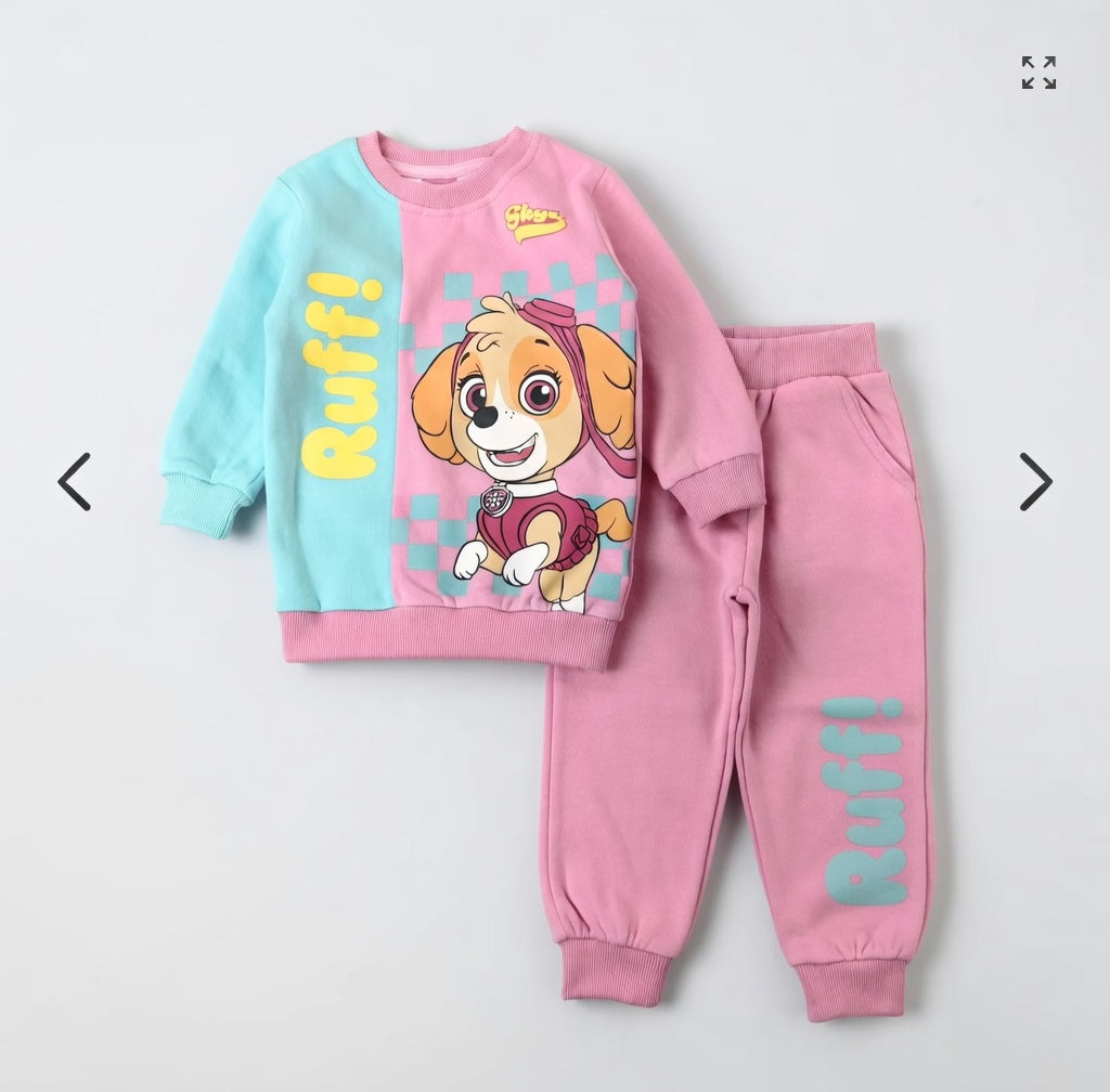 Conjunto EmpiBy de sudadera y pantalón rosa y azul con estampado de Skye de Paw Patrol y texto Ruff Ruff