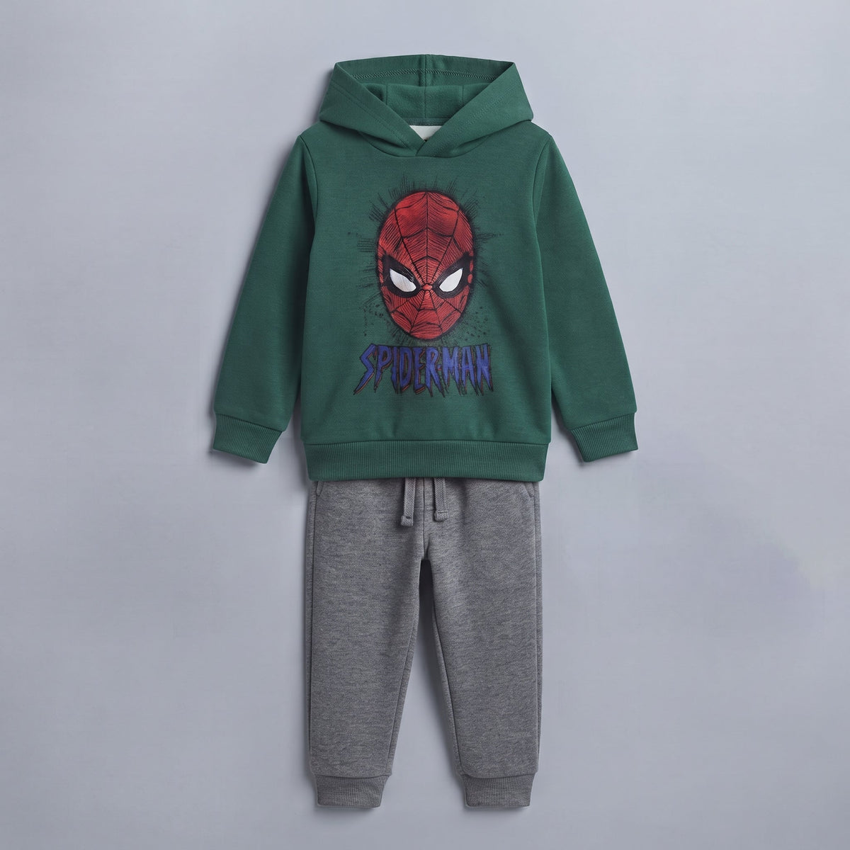 Conjunto EmpiBy de dos piezas para niño con sudadera verde de Spider-Man y pantalón jogger gris de tela suave.