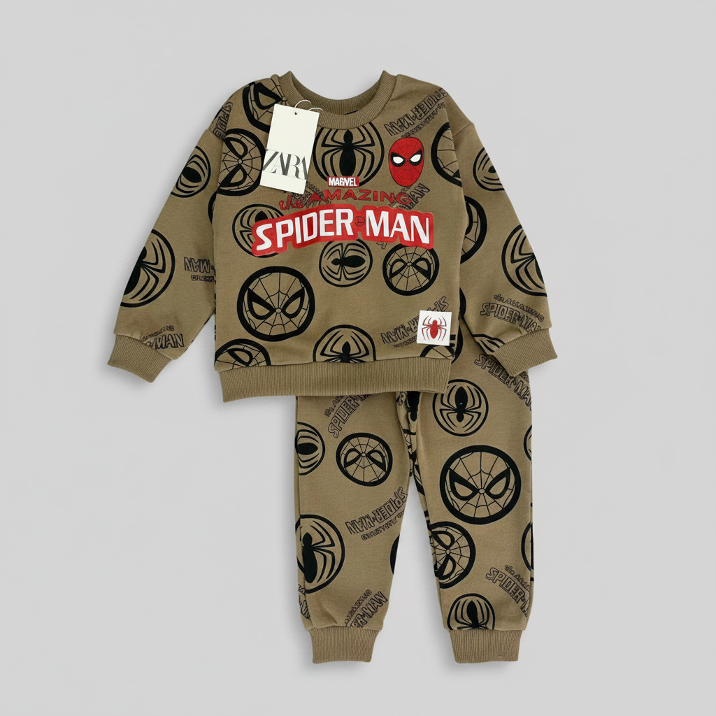 Conjunto EmpiBy de sudadera y jogger verde oliva con estampado de Spider-Man y logo frontal de The Amazing Spider-Man