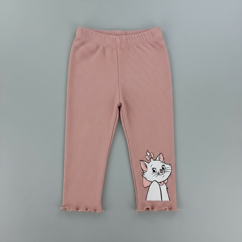 Legging EmpiBy para niña en color rosa viejo con textura acanalada y estampado de la gatita Marie en la pierna