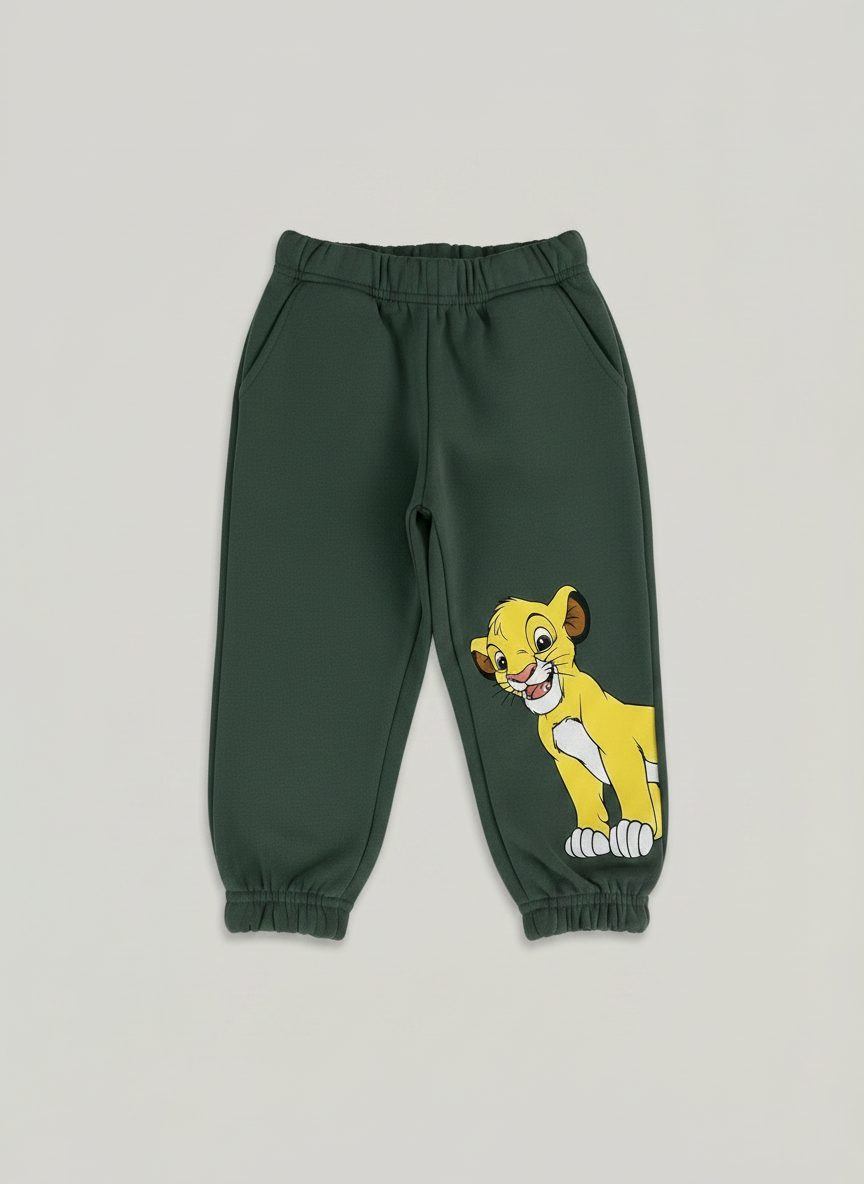 Pantalón jogger verde militar de EmpiBy con estampado de Simba de El Rey León y cintura elástica cómoda