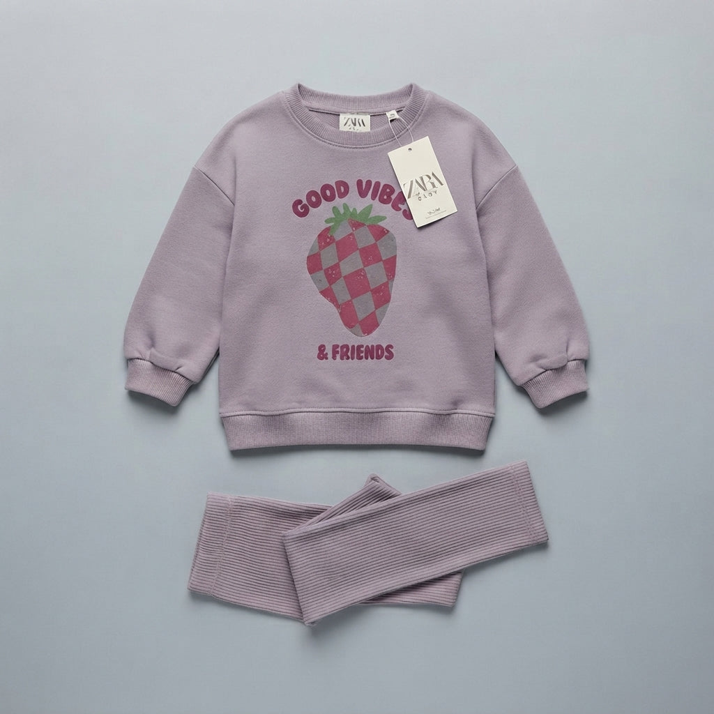 Conjunto EmpiBy de sudadera lila con estampado de fresa a cuadros y leggings acanalados a juego para niña