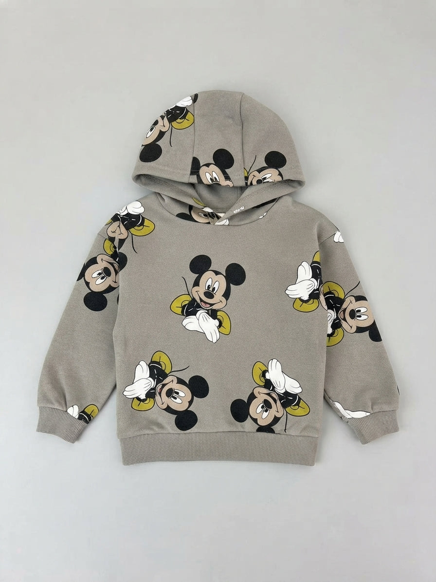Sudadera con capucha EmpiBy color café con estampado integral de Mickey Mouse para niños