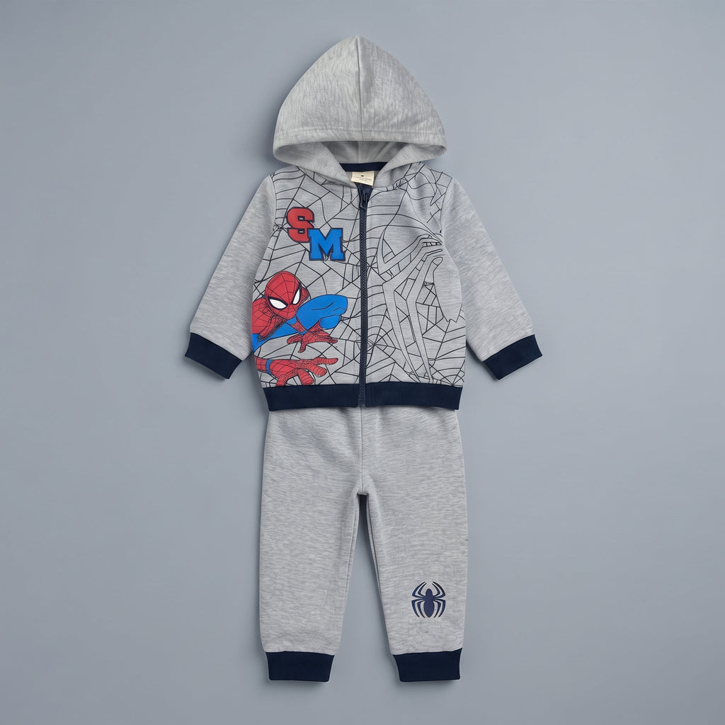 Conjunto EmpiBy de dos piezas para bebé con sudadera gris de Spider-Man con capucha y pantalón jogger a juego.